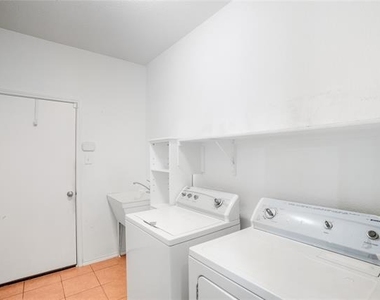8101 Kurgan Trail - Photo Thumbnail 29