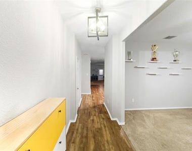 8101 Kurgan Trail - Photo Thumbnail 6