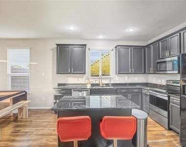 8101 Kurgan Trail - Photo Thumbnail 8