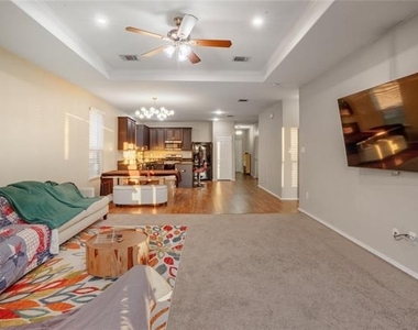 8101 Kurgan Trail - Photo Thumbnail 16