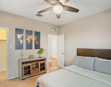 8101 Kurgan Trail - Photo Thumbnail 27