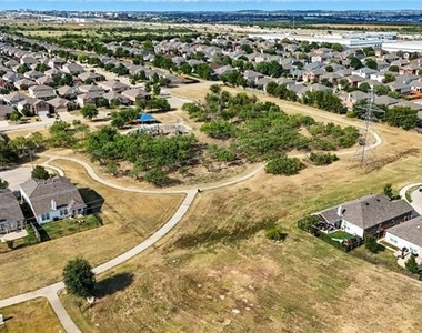 8101 Kurgan Trail - Photo Thumbnail 39