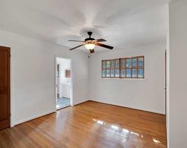 1122 W Main Street - Photo Thumbnail 9