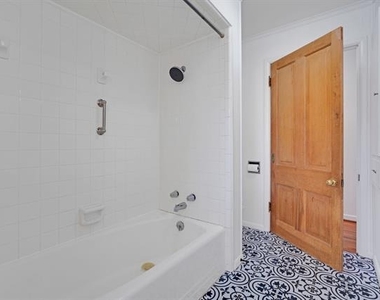 1122 W Main Street - Photo Thumbnail 6