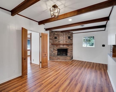 1122 W Main Street - Photo Thumbnail 13