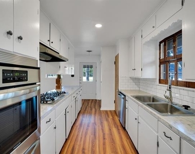 1122 W Main Street - Photo Thumbnail 11