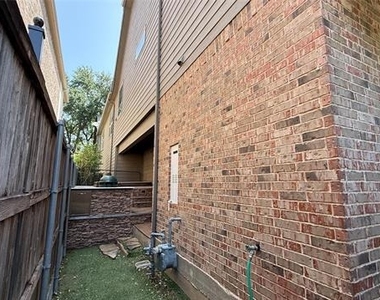 4516 Gilbert Avenue - Photo Thumbnail 27