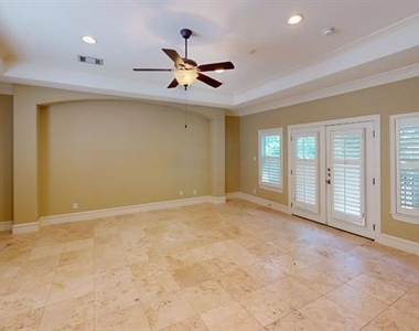 4516 Gilbert Avenue - Photo Thumbnail 8