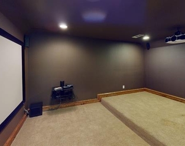 4516 Gilbert Avenue - Photo Thumbnail 14