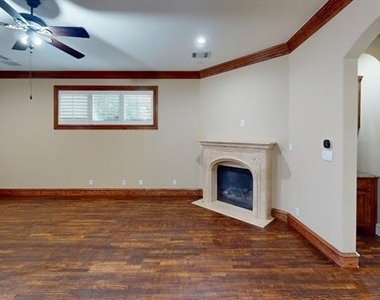 4516 Gilbert Avenue - Photo Thumbnail 5