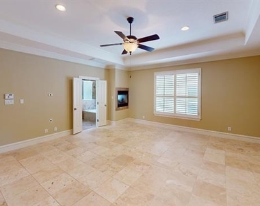 4516 Gilbert Avenue - Photo Thumbnail 6