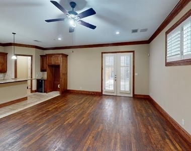 4516 Gilbert Avenue - Photo Thumbnail 4