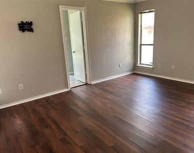 3125 Tina Street - Photo Thumbnail 11