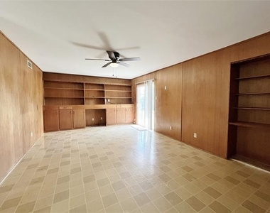 3641 Townsend Drive - Photo Thumbnail 4