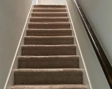 560 Darian Drive - Photo Thumbnail 25