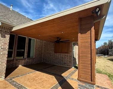 560 Darian Drive - Photo Thumbnail 28