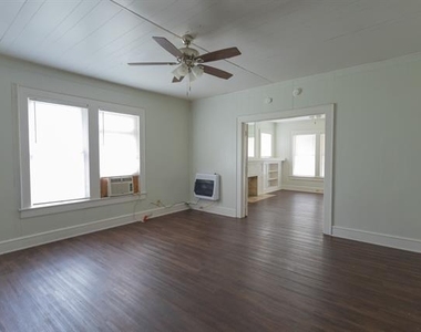 2913 Homan Avenue - Photo Thumbnail 6