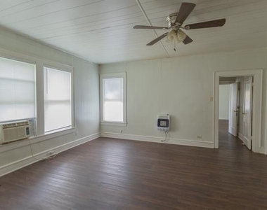 2913 Homan Avenue - Photo Thumbnail 11