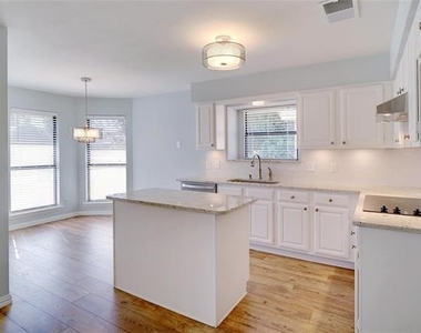 8 Salida Drive - Photo Thumbnail 2