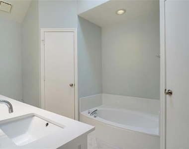8 Salida Drive - Photo Thumbnail 12