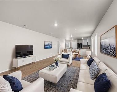 1412 Silver Oak Lane - Photo Thumbnail 5