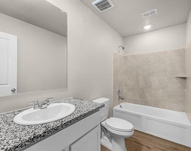 1412 Silver Oak Lane - Photo Thumbnail 21