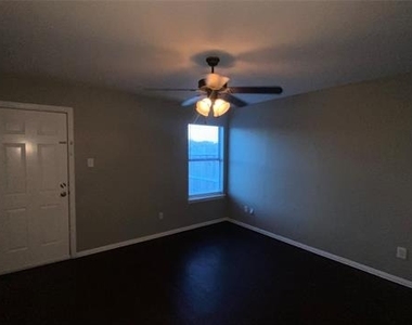 7700 Stanley Court - Photo Thumbnail 10