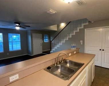 7700 Stanley Court - Photo Thumbnail 7