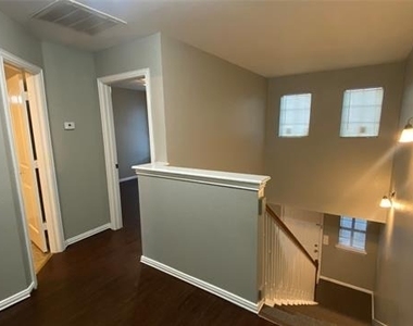 7700 Stanley Court - Photo Thumbnail 12