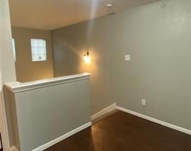 7700 Stanley Court - Photo Thumbnail 17