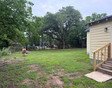 405 E Evans Street - Photo Thumbnail 19