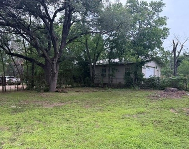 405 E Evans Street - Photo Thumbnail 20