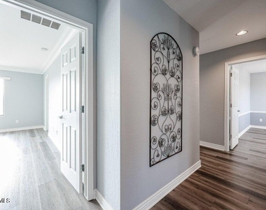 10863 W Washington Street - Photo Thumbnail 21