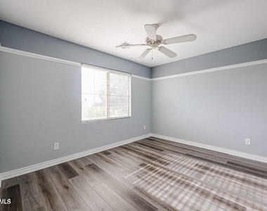 10863 W Washington Street - Photo Thumbnail 32