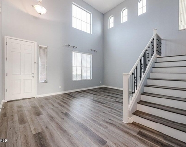 10863 W Washington Street - Photo Thumbnail 18