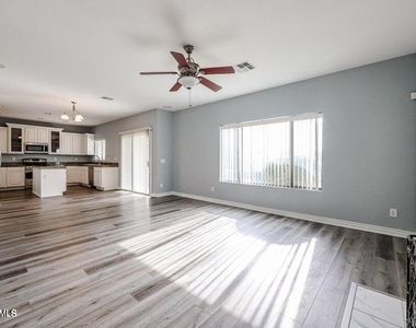 10863 W Washington Street - Photo Thumbnail 10