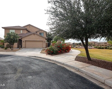 10863 W Washington Street - Photo Thumbnail 1