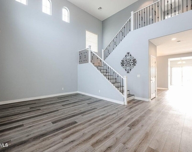 10863 W Washington Street - Photo Thumbnail 19