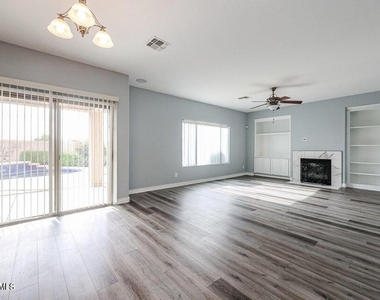 10863 W Washington Street - Photo Thumbnail 7