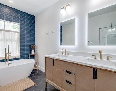 5400 Worth Street - Photo Thumbnail 10