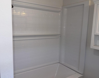 4139 N 78th Place - Photo Thumbnail 7