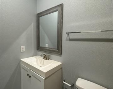 7411 Novella Drive - Photo Thumbnail 11