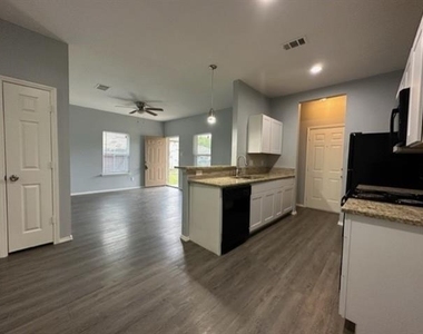 7411 Novella Drive - Photo Thumbnail 2