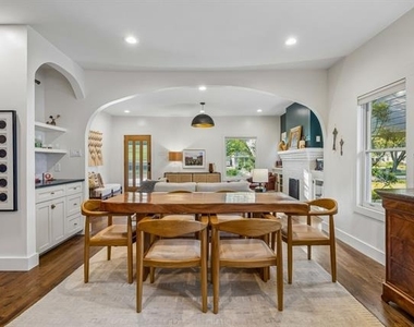 310 N Montclair Avenue - Photo Thumbnail 9