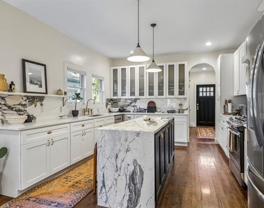 310 N Montclair Avenue - Photo Thumbnail 11