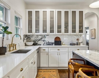 310 N Montclair Avenue - Photo Thumbnail 12