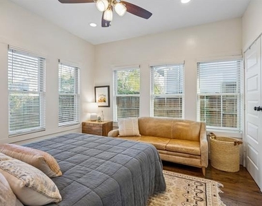 310 N Montclair Avenue - Photo Thumbnail 23
