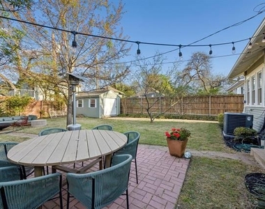 310 N Montclair Avenue - Photo Thumbnail 26