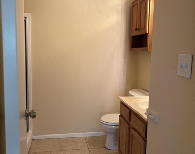 9920 N 97th Drive - Photo Thumbnail 10