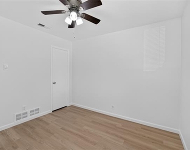 2210 Sycamore Drive - Photo Thumbnail 14